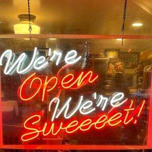 Meet your Posher, Cecilia